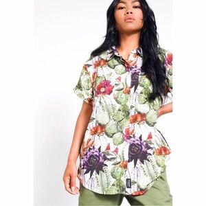 Wildfang  Cactus Empower Short Sleeve Button Up Shirt Size 1X NWT